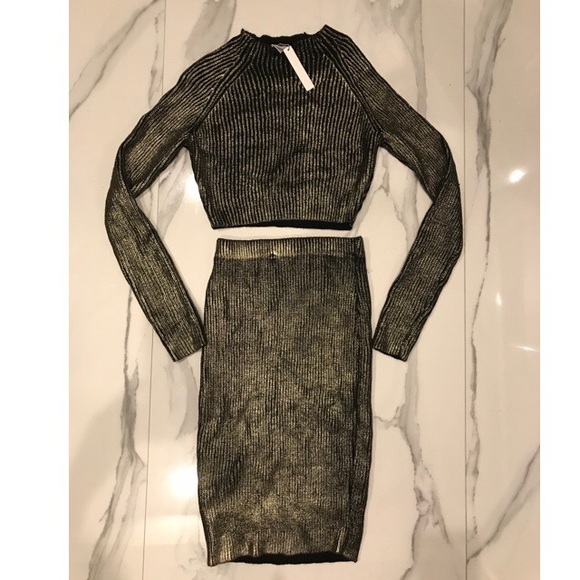 Dresses & Skirts - Sweater Skirt Set Size S